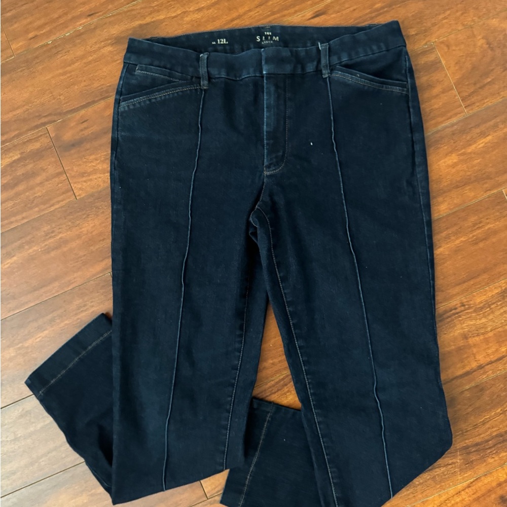 Women's Skinny Jeans in Black